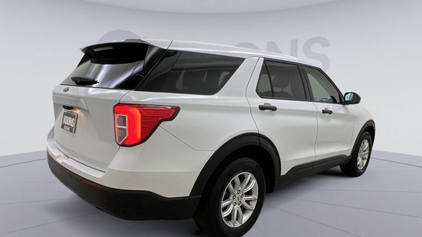 2020 ford explorer base
