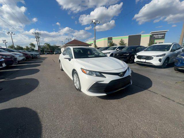 2023 toyota camry le
