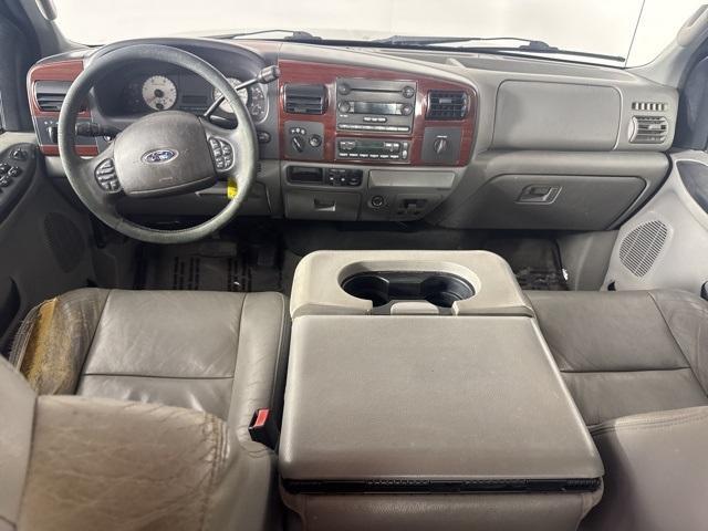 2005 ford f-350 lariat drw