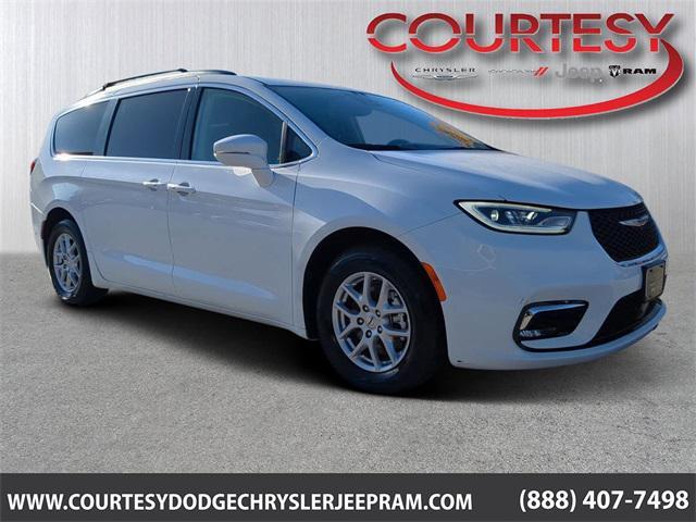 2022 chrysler pacifica touring l