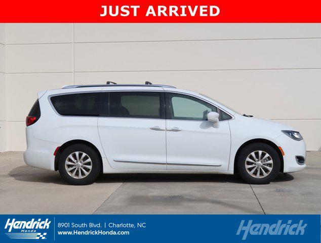 2018 chrysler pacifica touring-l