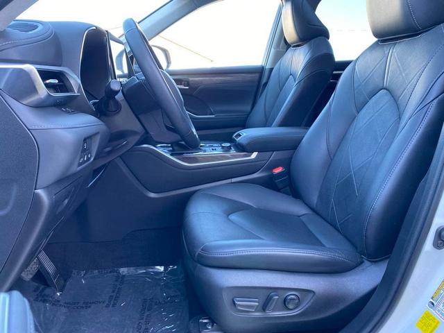 2021 toyota highlander platinum