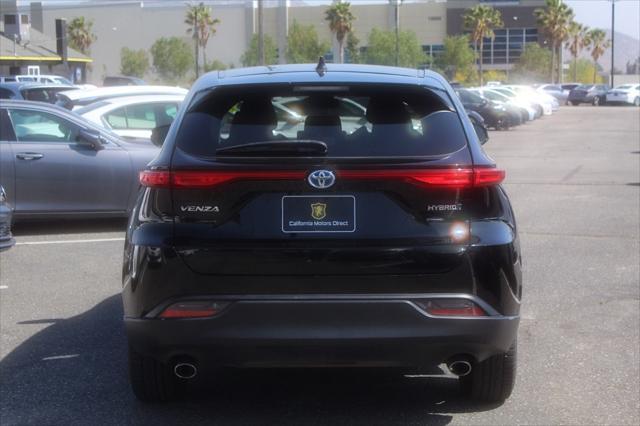 2022 toyota venza le