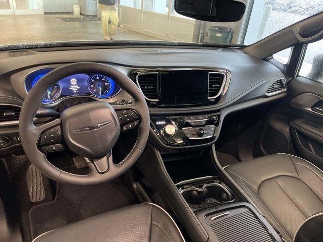 2024 chrysler pacifica limited