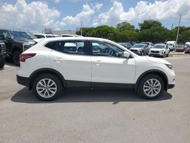 2021 nissan rogue sport s