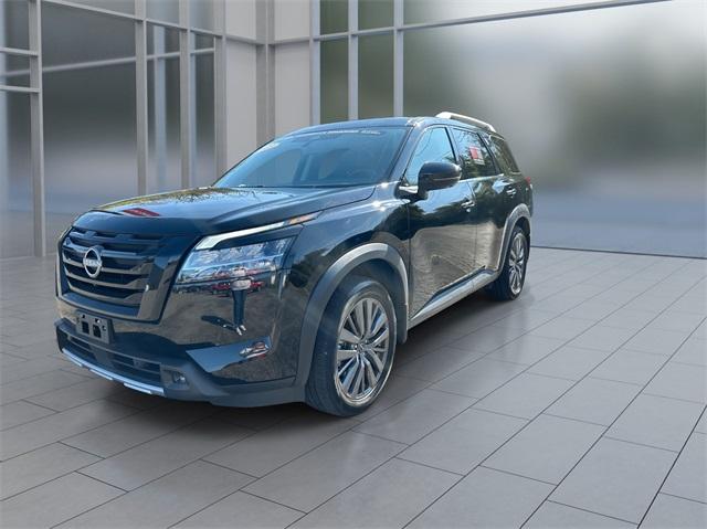 2023 nissan pathfinder sl