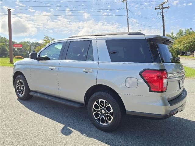 2022 ford expedition xlt