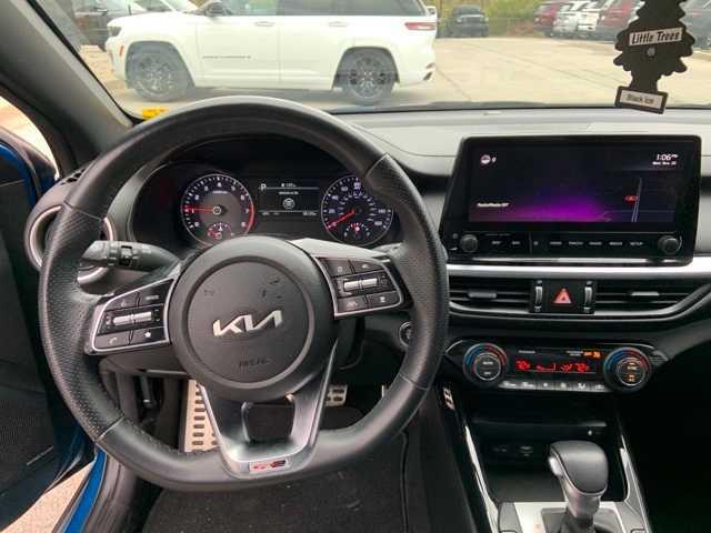 2022 kia forte gt-line