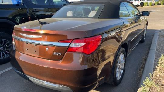 2013 Chrysler 200