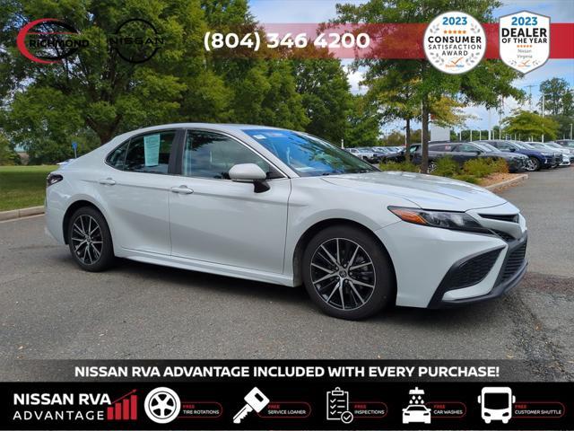 2022 toyota camry se