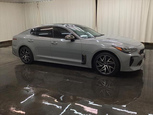2022 kia stinger gt-line