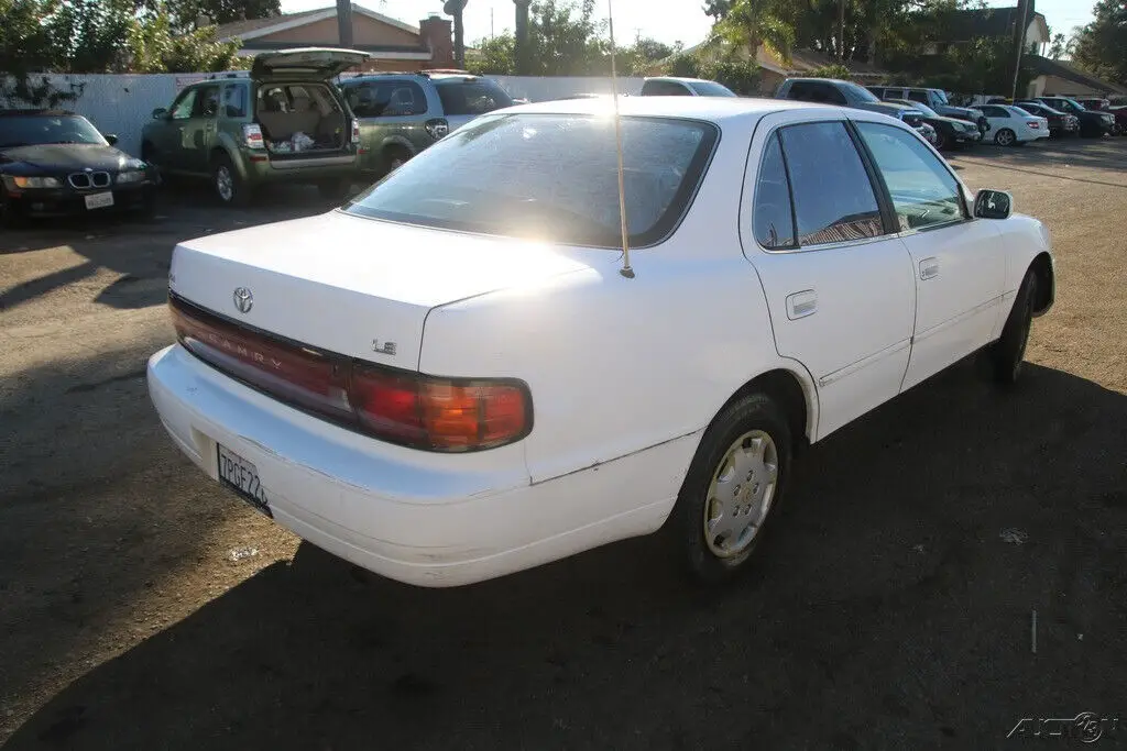1994 toyota camry le 4 cylinder 2.2l automatic no reserve