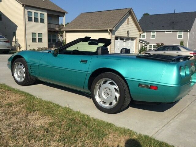 1991 corvette convertible low low 8701 miles. 6 sp manual transmission
