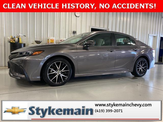 2022 toyota camry se