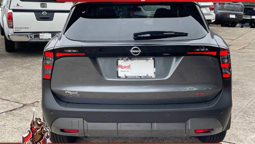 2025 nissan kicks sr