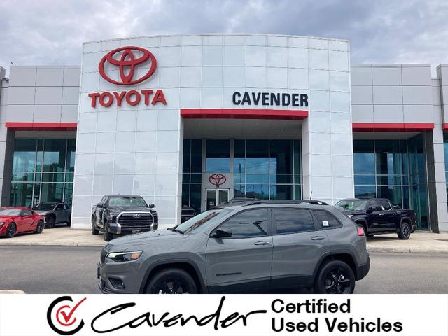 2023 jeep cherokee altitude lux