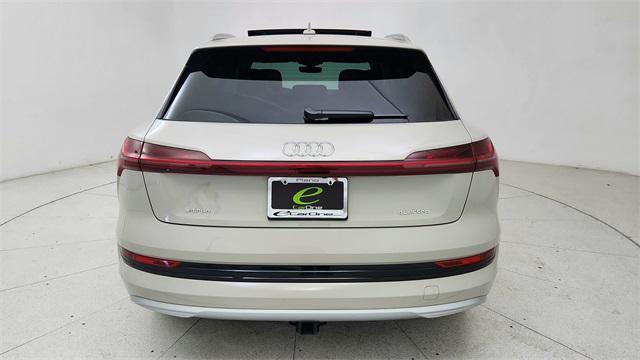 2022 audi e-tron premium plus