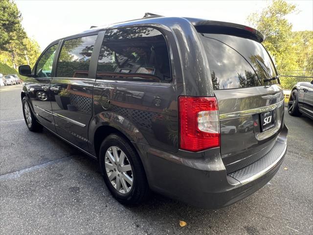 2015 chrysler town & country touring