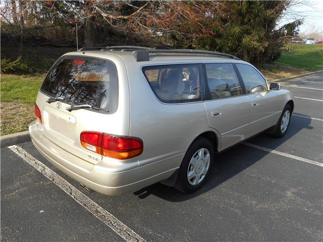1993 toyota camry le wagon 81k miles 3rd row clean carfax smoke free no reserve!