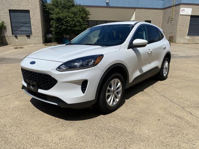 2021 ford escape se