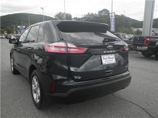 2022 Ford Edge se