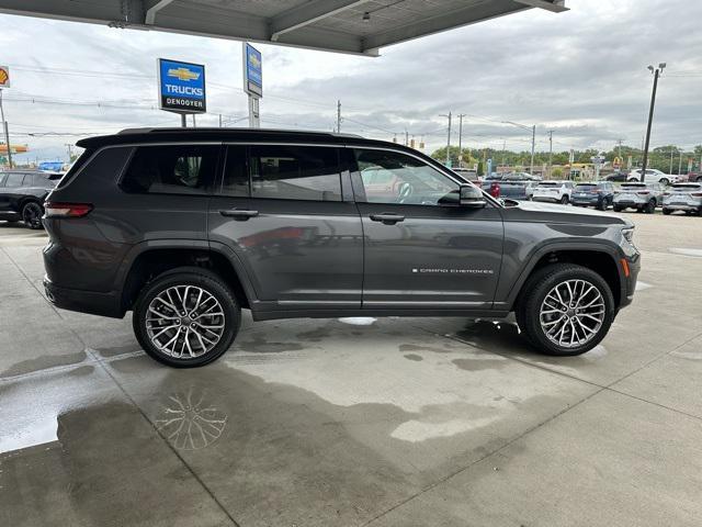 2022 jeep grand cherokee l summit reserve