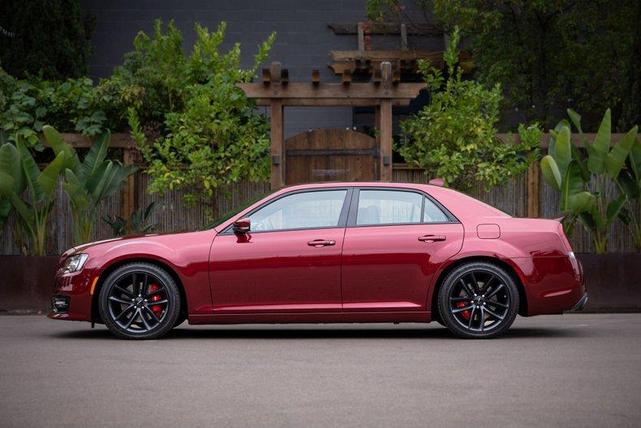 2023 chrysler 300 c