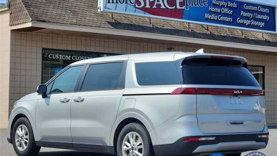 2022 kia carnival lx