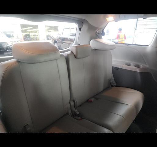 2020 toyota sienna xle