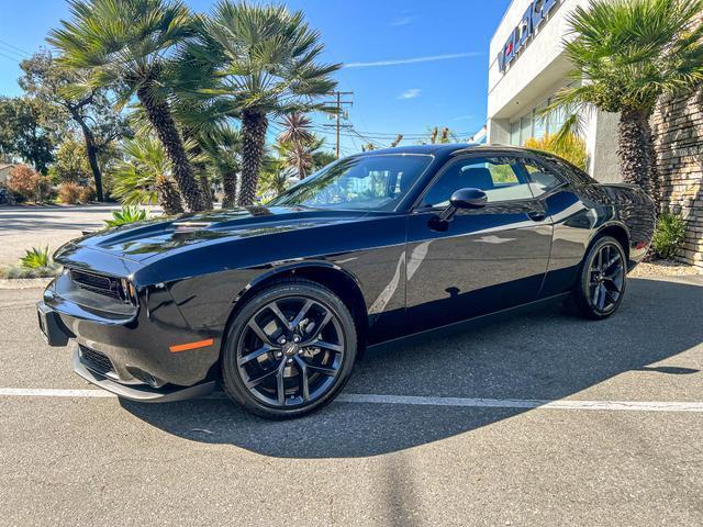 2023 dodge challenger sxt
