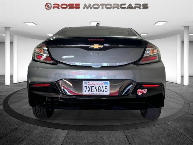 2017 chevrolet volt lt