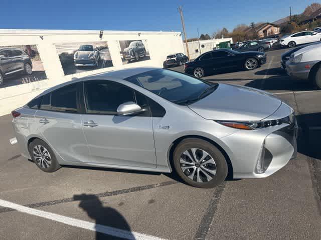 2021 toyota prius prime xle