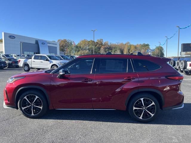 2021 toyota highlander xse