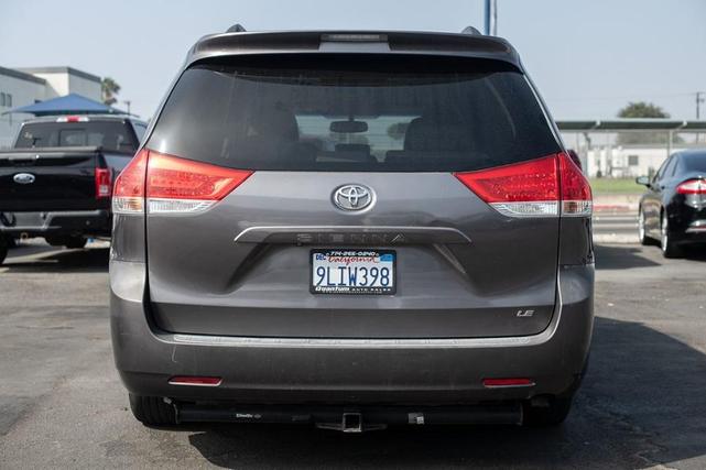 2013 toyota sienna le