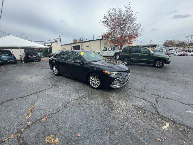 2023 toyota camry le