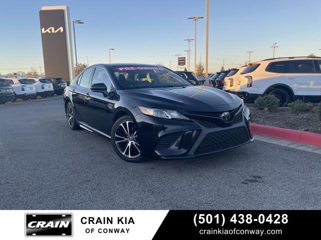 2020 toyota camry se