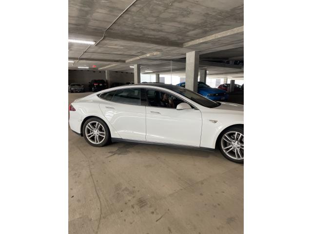 2013 tesla model s base