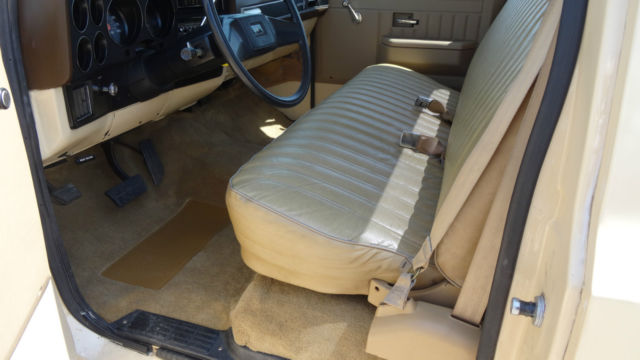 1987 chevy chevrolet r10 c10 not gmc shortbed