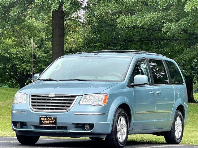 2009 chrysler town & country touring