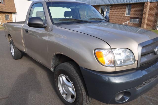 2004 toyota tundra base