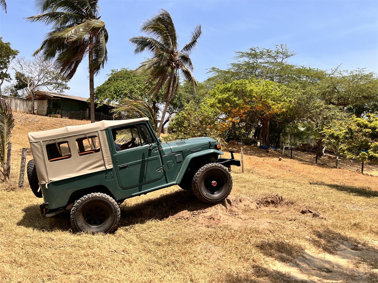 toyota land cruiser fj40