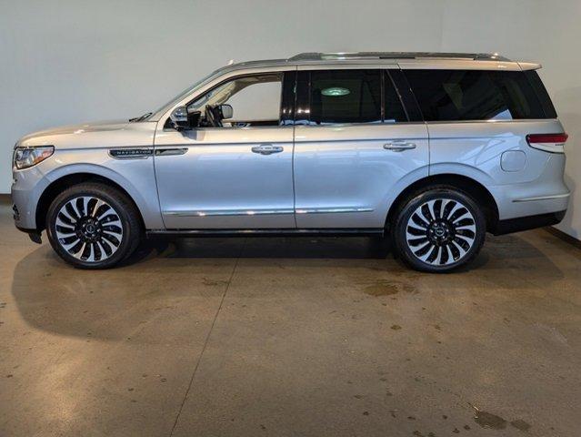 2022 lincoln navigator black label