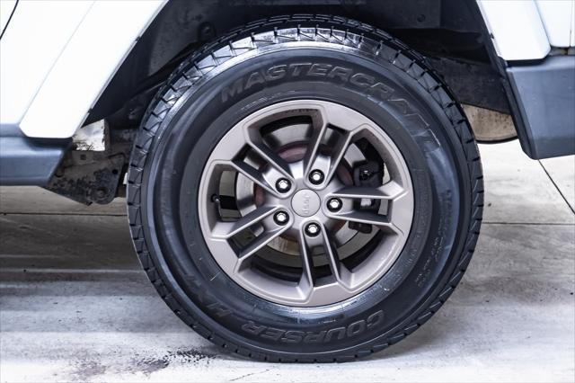 2013 jeep wrangler sahara