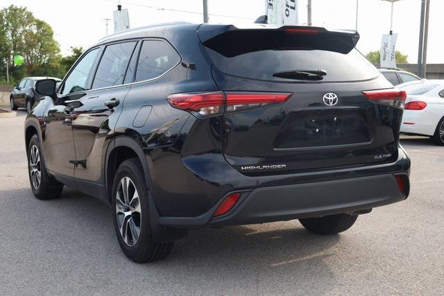 2022 toyota highlander xle