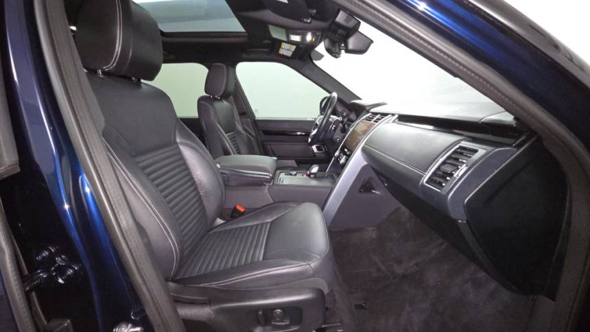 2022 land rover discovery p360 s r-dynamic