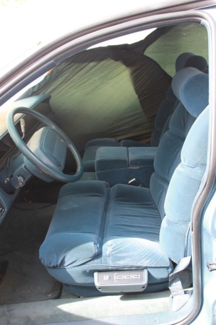 1992 sedan limited, one owner, velour interior, blue, mileage 42741, 5.7l v-8