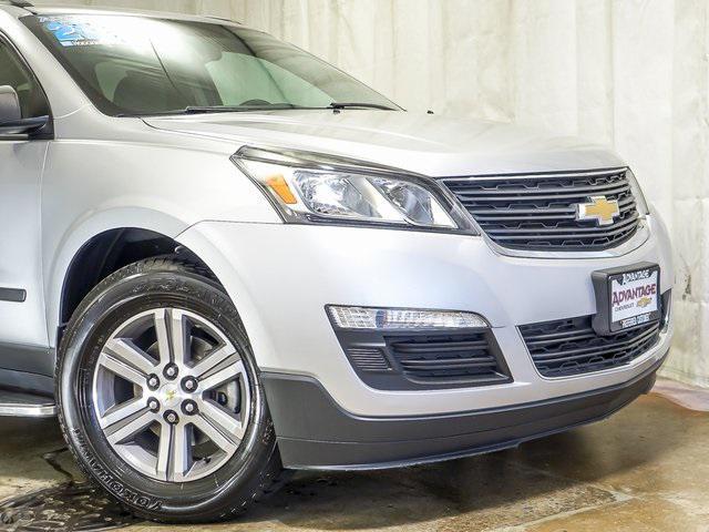 2017 chevrolet traverse ls