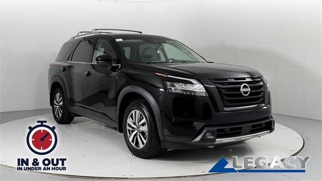 2023 nissan pathfinder sl