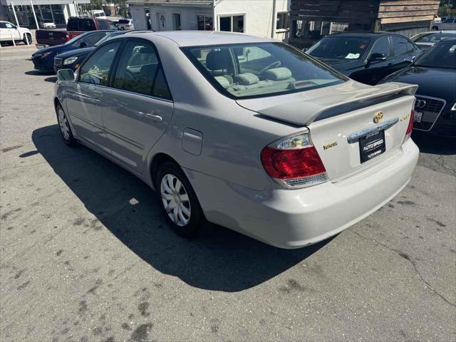 2005 toyota camry se