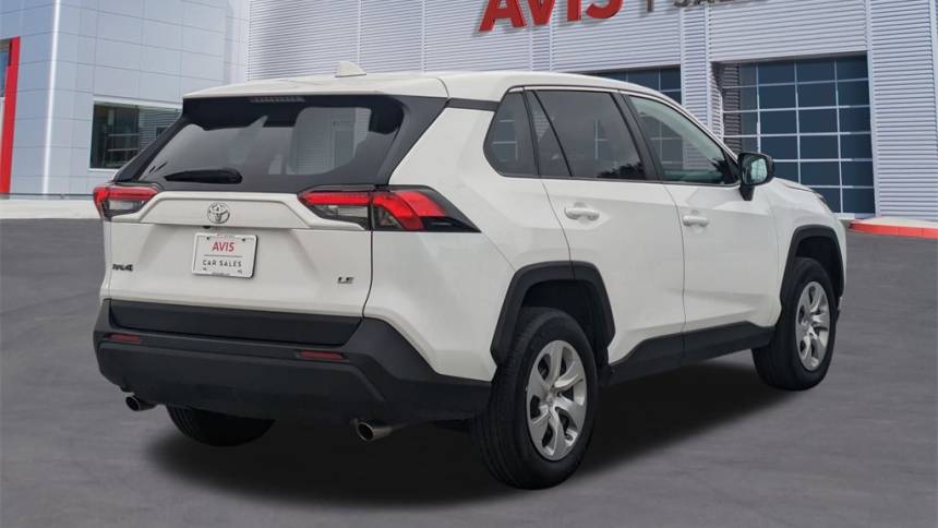 2023 toyota rav4 le